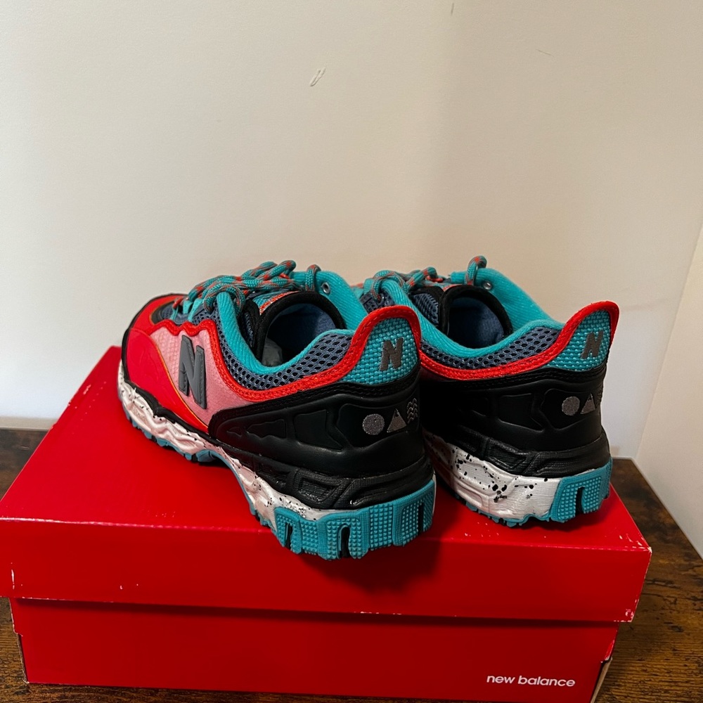 New Balance - Picture 3 of 3